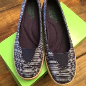 Size 8.5 Mooney Navy Grasshoppers